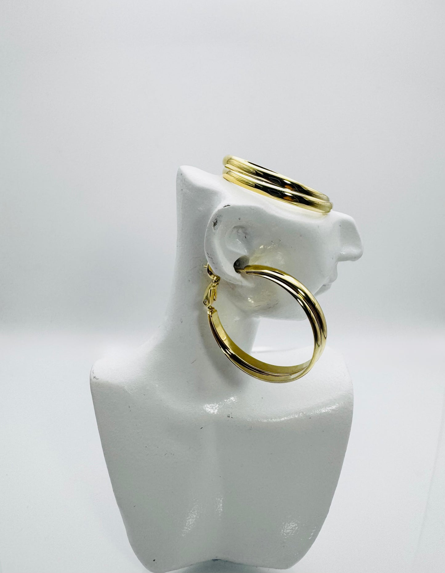 Sculpted Shine Hoop Earrings