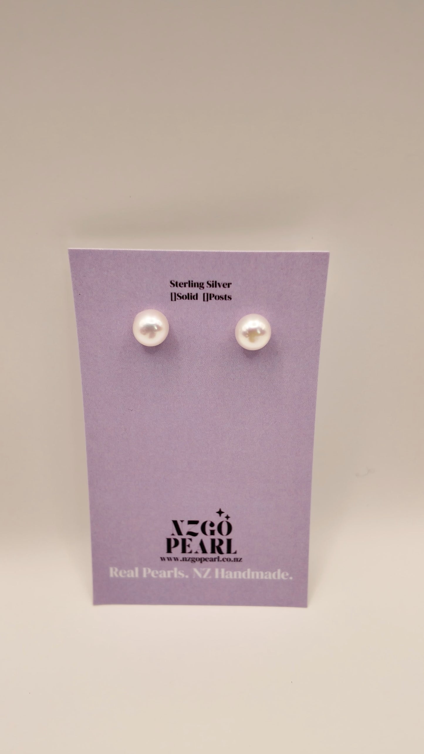 Classic Pearl Stud Earrings (Lustrous White)
