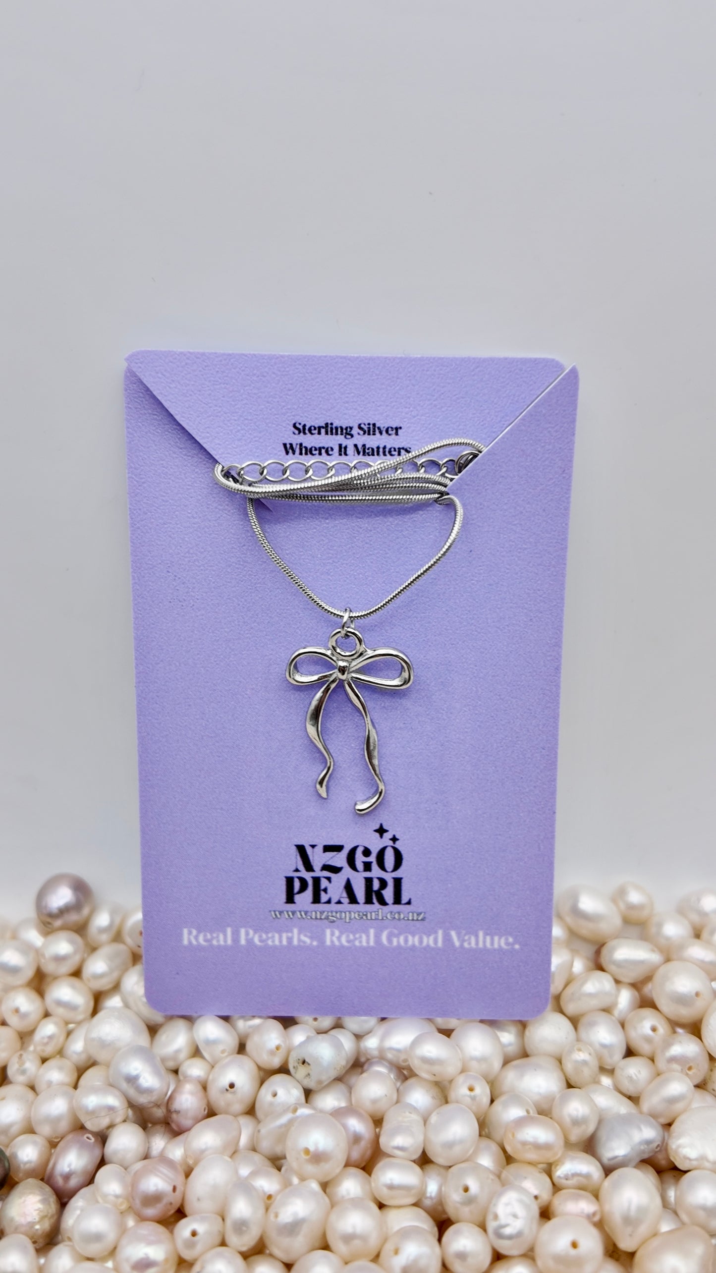 Ribbon Flow Necklace