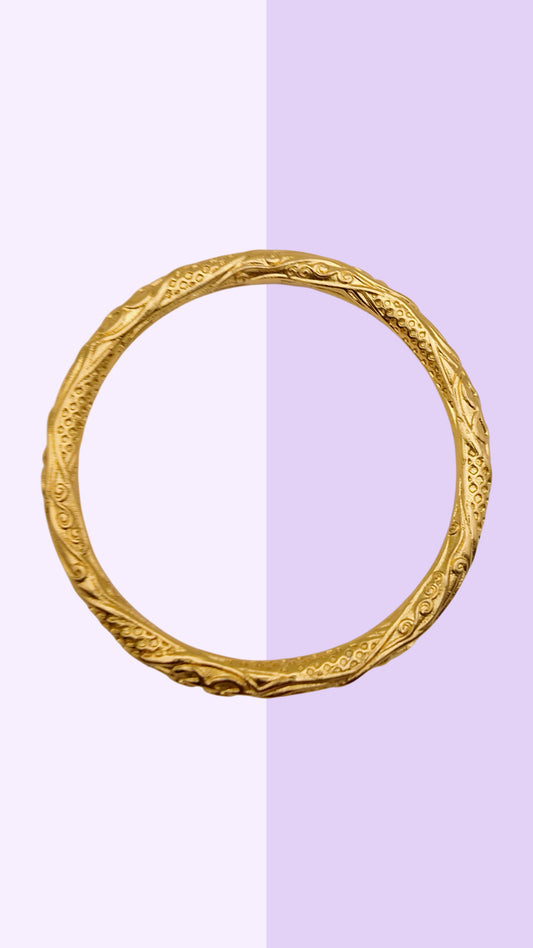 Vintage Style Bangle