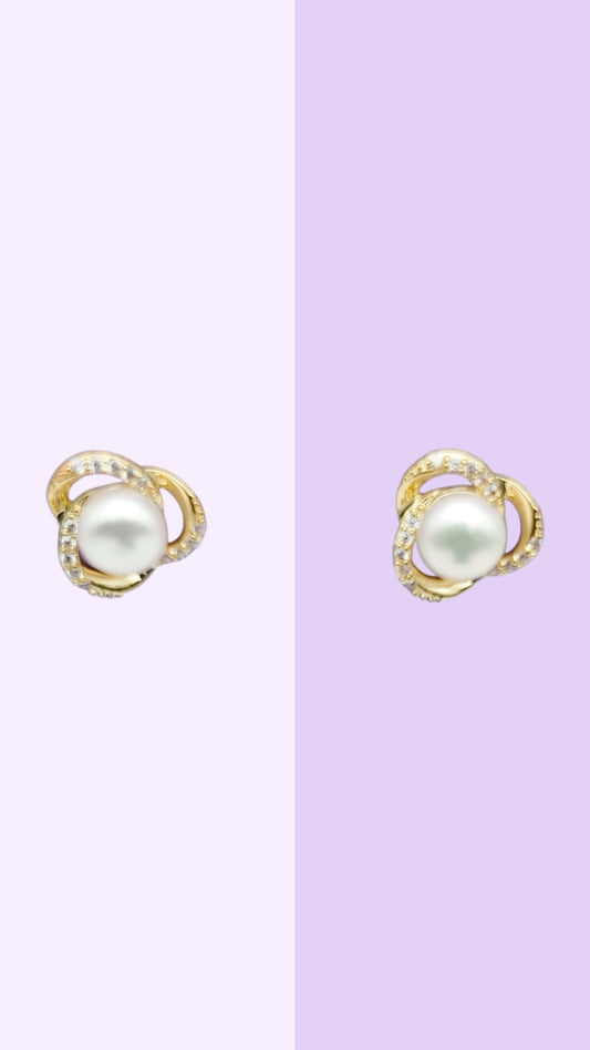 Twist Halo Pearl Studs