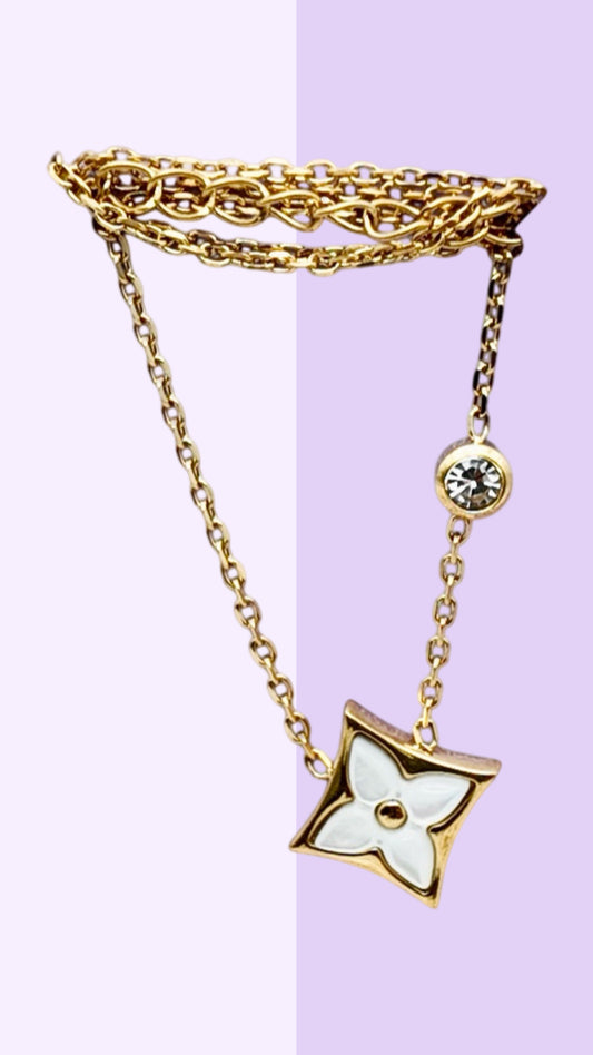 Mother of Pearl Starflower Necklace