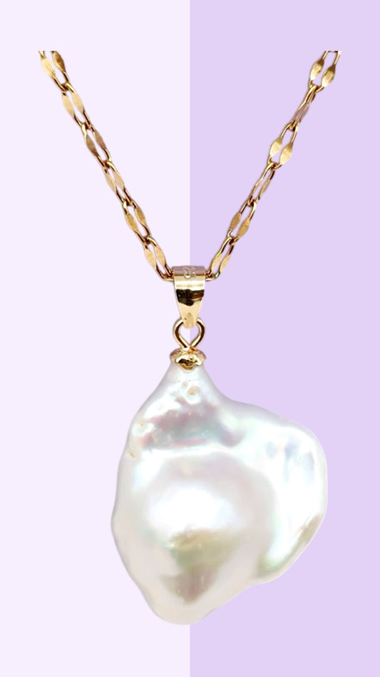 Baroque Pearl Pendant Necklace with Gold Chain