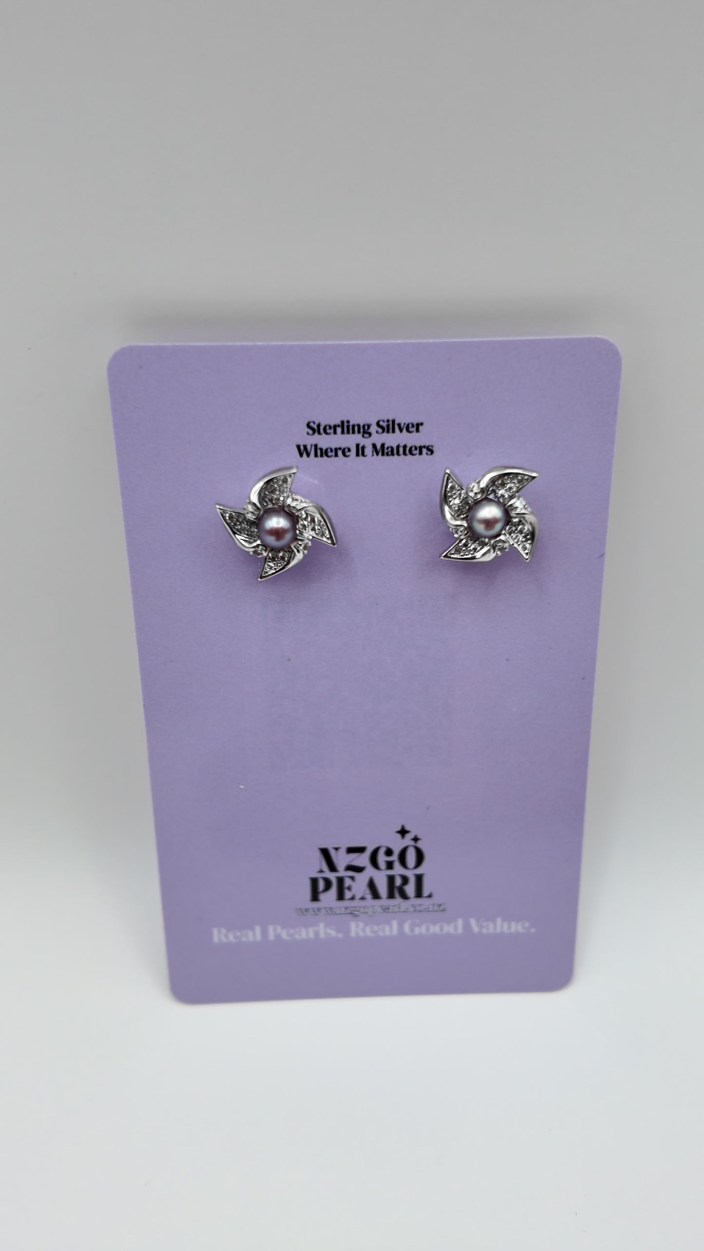 Pinwheel Pearl Stud Earrings