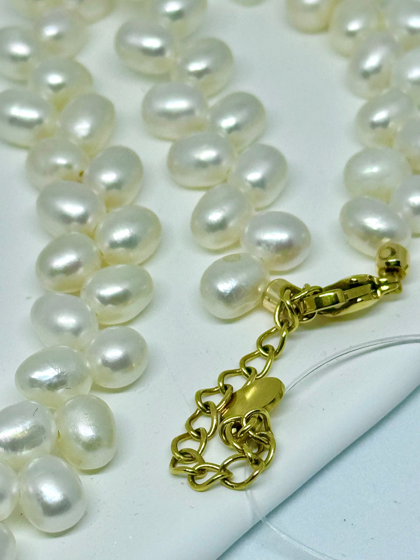 Ethereal String: Harmonious Pearl Necklace