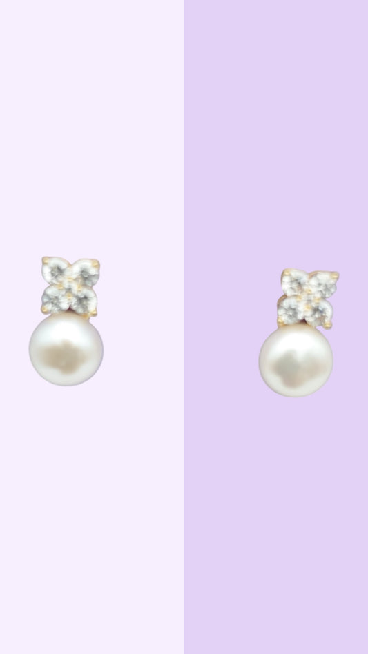 Petite Flower Pearl Studs – Gold