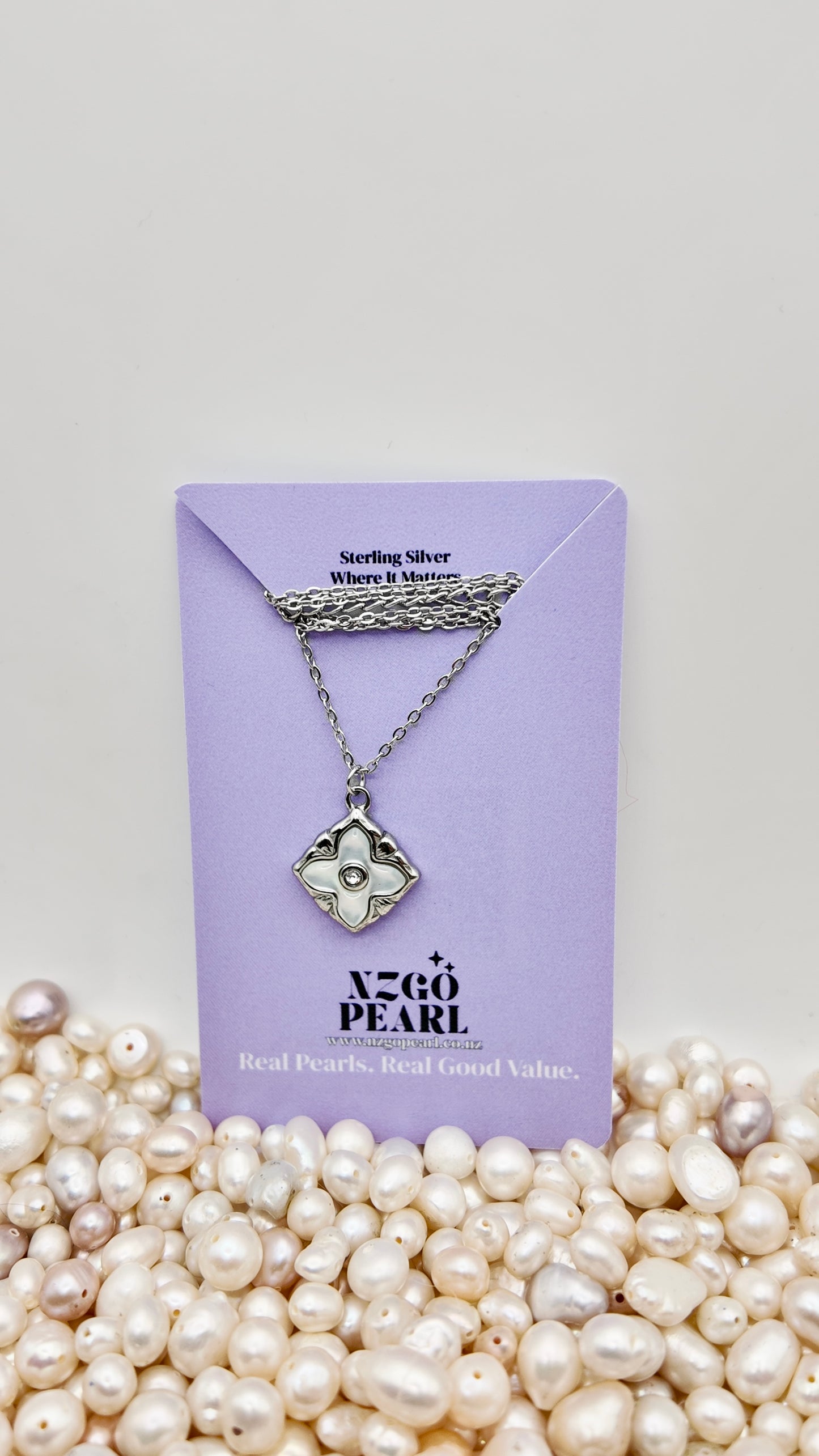 Petal Charm Necklace – Mother of Pearl Bloom