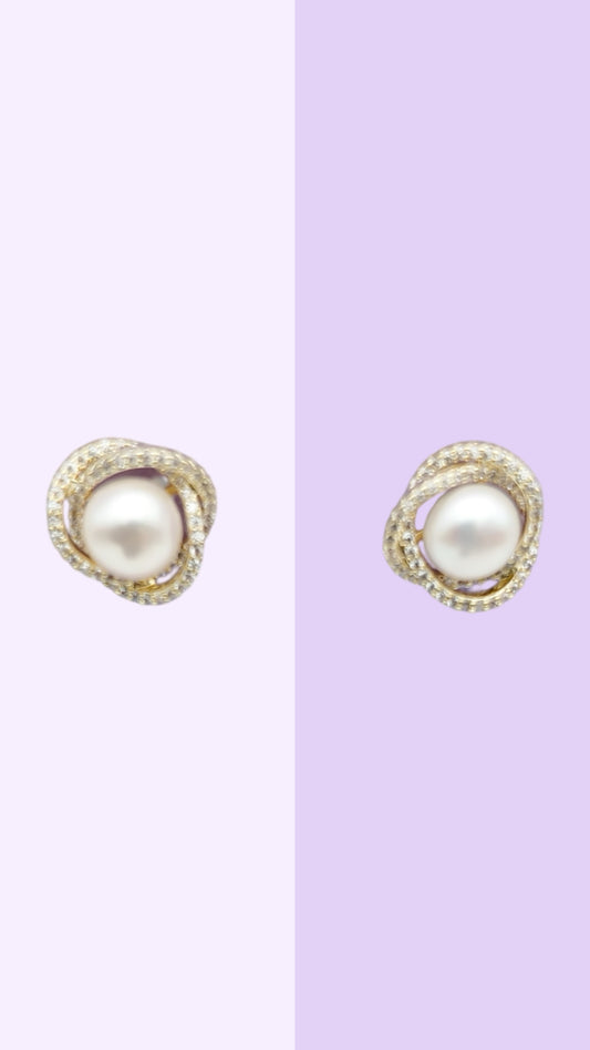 Twist Pearl Stud Earrings