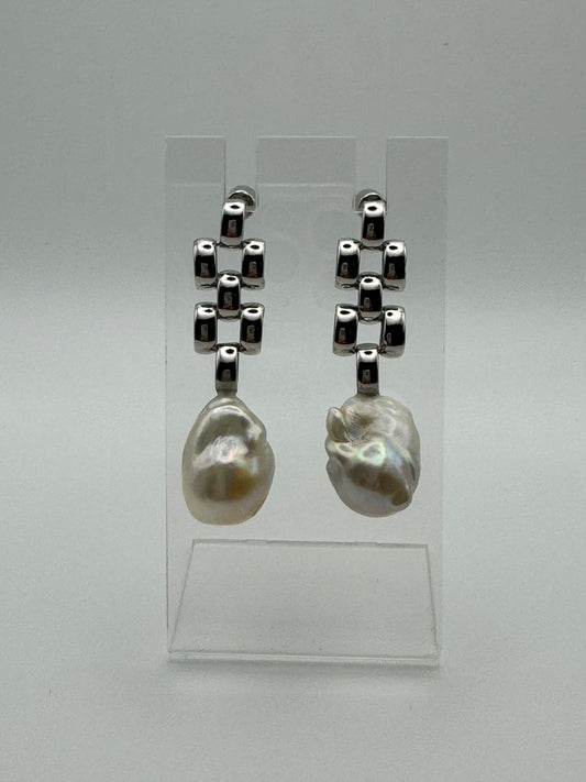 Urban Lustre Baroque Pearl Earrings