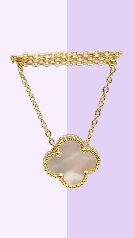 Clover Mother of Pearl Pendant